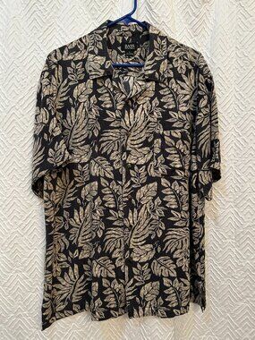 G H Bass Men's Short Sleeve Tropical Print Shirt
